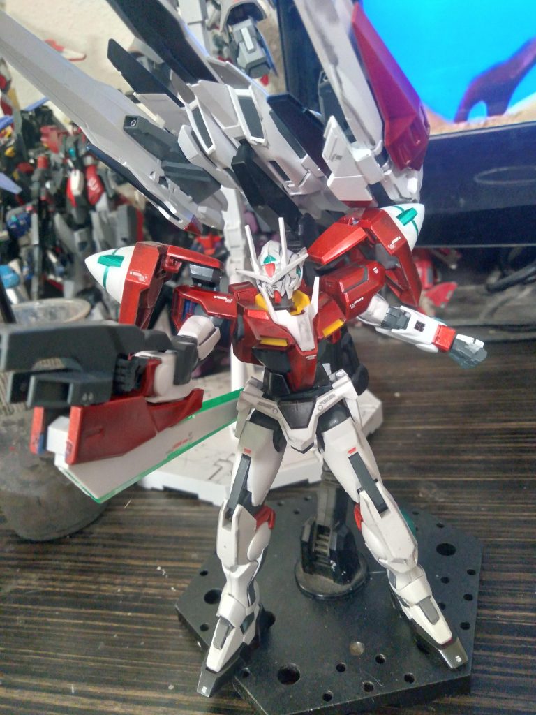 HG 00 Raiser (inspection colors)–2枚目/制作者：GunplaGuy