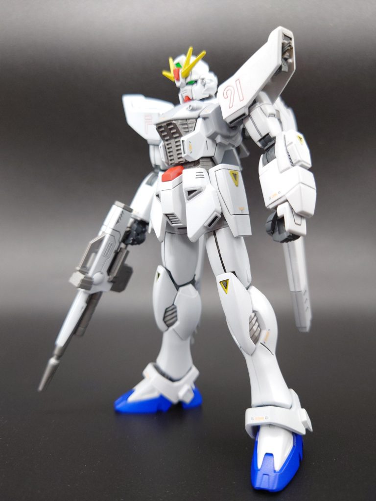 UC.0123の機体との事で小さい（クスィーの半分くらい？）小さくて写真も撮りづらい(笑)