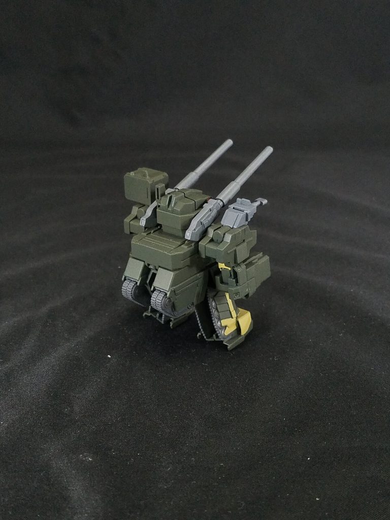 ロト、リアビュー。脚の背面は埋めませんでした。