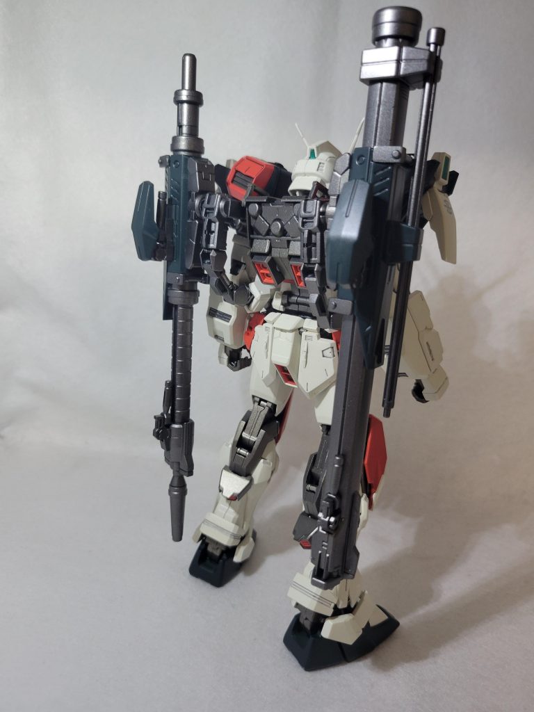 新しいアクリジョンエアブラシ用薄め液は希釈比率が1:0.3推奨ですが、自分は1:0.5でやってみました。油断すると垂れまくります…