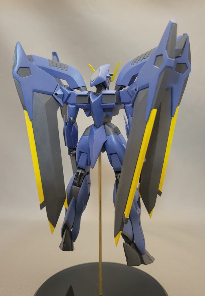 ハルファスガンダム–3枚目/制作者：チャリナミン