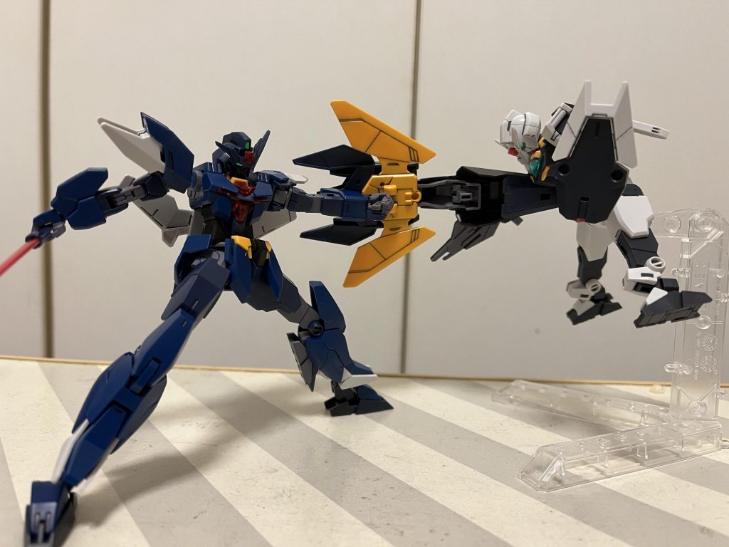 グサッ!ということで終わりです。ティターンズカラーのアースリィ、凄く好きなので、しばらくはこのままでしょうね。またプラネッツシステムをコンプリートした時にでも元に戻そうと思います。それじゃあ。。