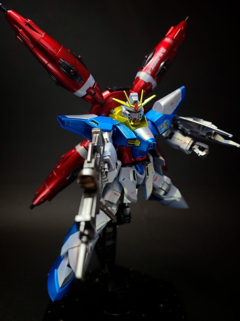 MMI-GAU2 ピクウス76mm近接防御機関砲ゲイツやフリーダム、プロヴィデンス等に搭載されたものと同一の装備。頭部に計4門設置される。