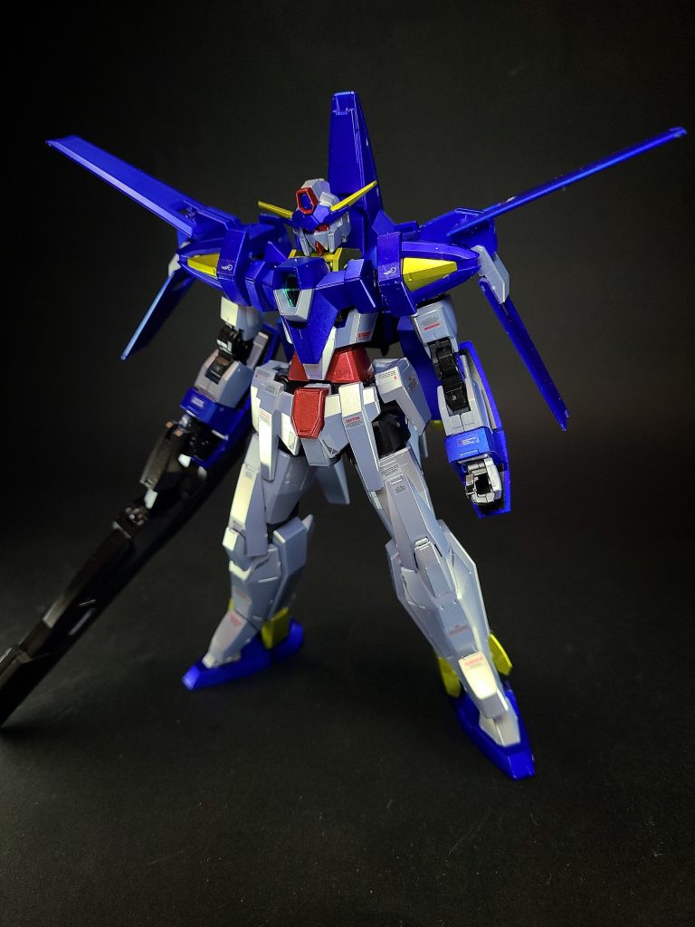 本機はGウェア「Gセプター」とドッキングした姿で、1000tを超えるヴェイガンの大型機レガンナーを上空へ押し上げられる程のパワーと推力を持っている。強大な火力により敵を駆逐する事を主眼に置かれて開発された為、搭載されたジェネレーターは出力が高く、「シグマシスライフル」の使用を可能としている。さらに、本機はヴェイガン製MSを解析して得た技術も使用されており、AGE-2の倍以上の重量でありながら、光波推進システムによりサブ・フライト・システムに頼らずMS形態のままで単独での大気圏内飛行を実現している等、これまでの連邦製MSには存在しなかった多数の新機軸が導入されている。また、主に重力下での運用を重視しているが、宇宙でも問題なく運用可能である。なお、初登場時はコアファイターは車、Gセプターはトラックに偽装されていた。また、歴代のガンダムが強化改修される中、本機もガンダムAGE-FXへと強化改修されるがAGE-1とAGE-2とは違い全くの別物と言っても過言ではない程に改修され、機体の名称もAGE-3からAGE-FXへと改名され4部のEDでも別の機体として扱われているため、歴代のガンダムで唯一最終決戦まで生き残れず途中退場したとも捉えられる機体である。