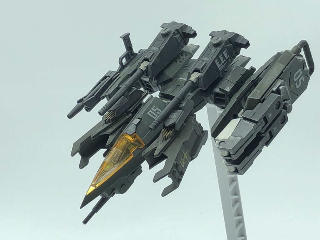 分離後バックパック戦闘機型のサポートメカ！