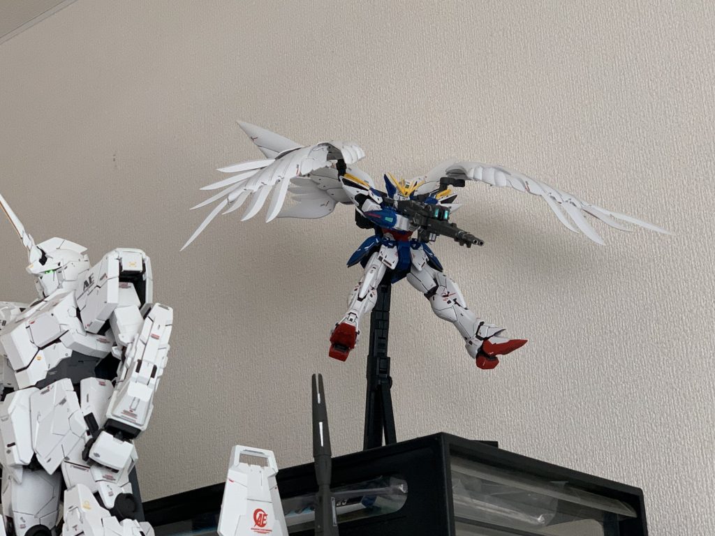 椅子に座った時見上げる位置に飾ってます