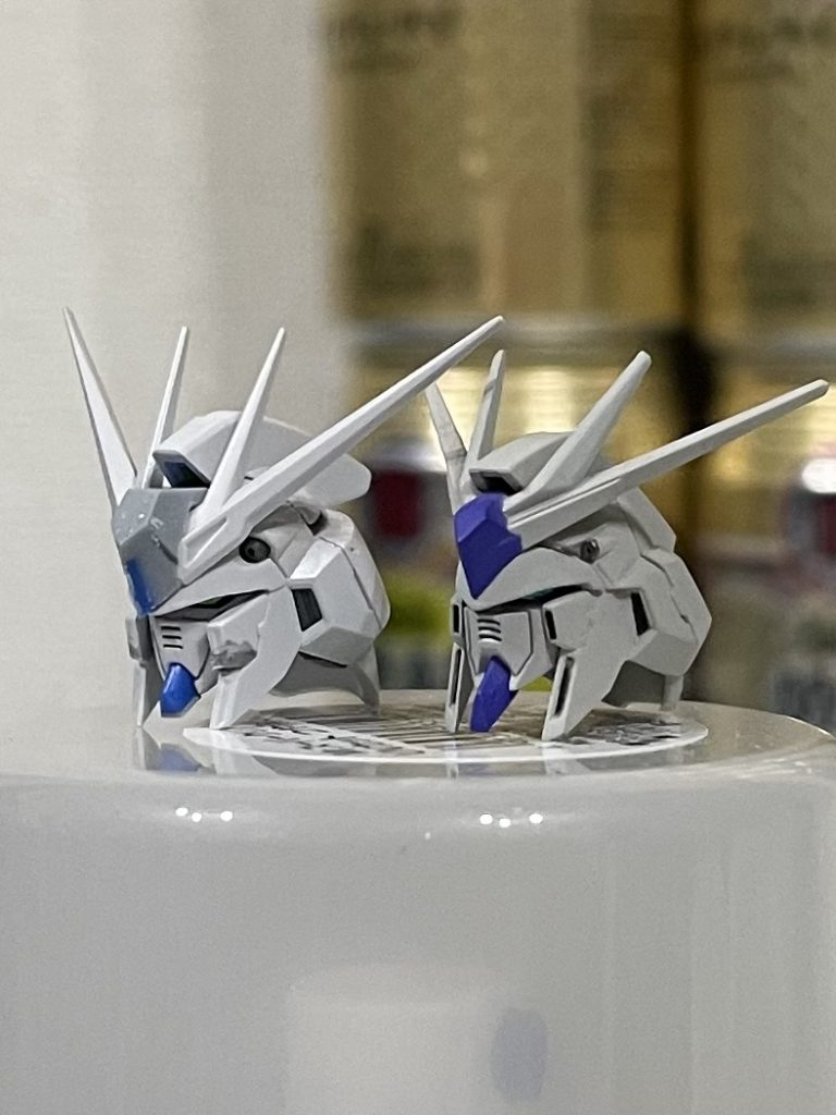 頭部はもうメタルロボット魂のハイニューのようにしたかったので額と頬のところをボリュームアップ