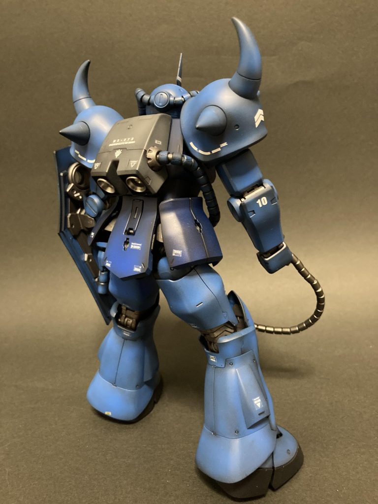 後ろから。バーニアのメタリック感が出せて良かったです。