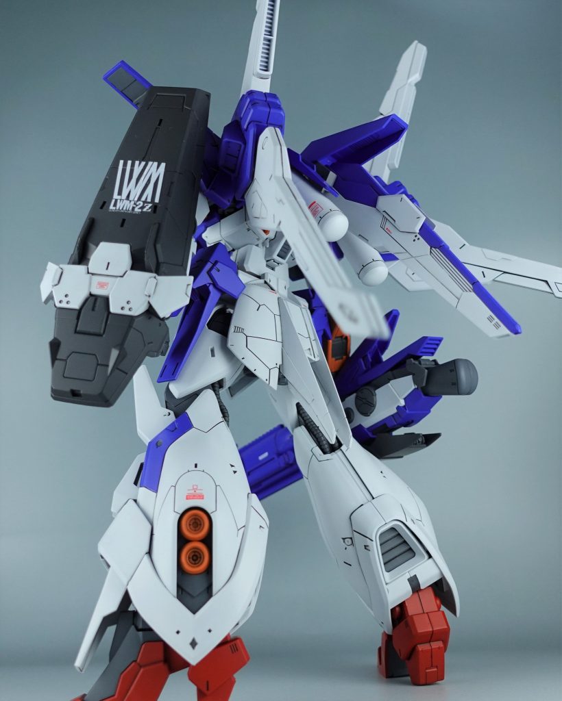 背面同じ宇宙世紀のREキットなだけあって違和感なかったです