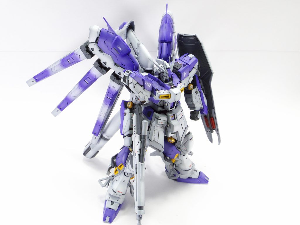RG Hi-νガンダム–3枚目/制作者：gunplacraft
