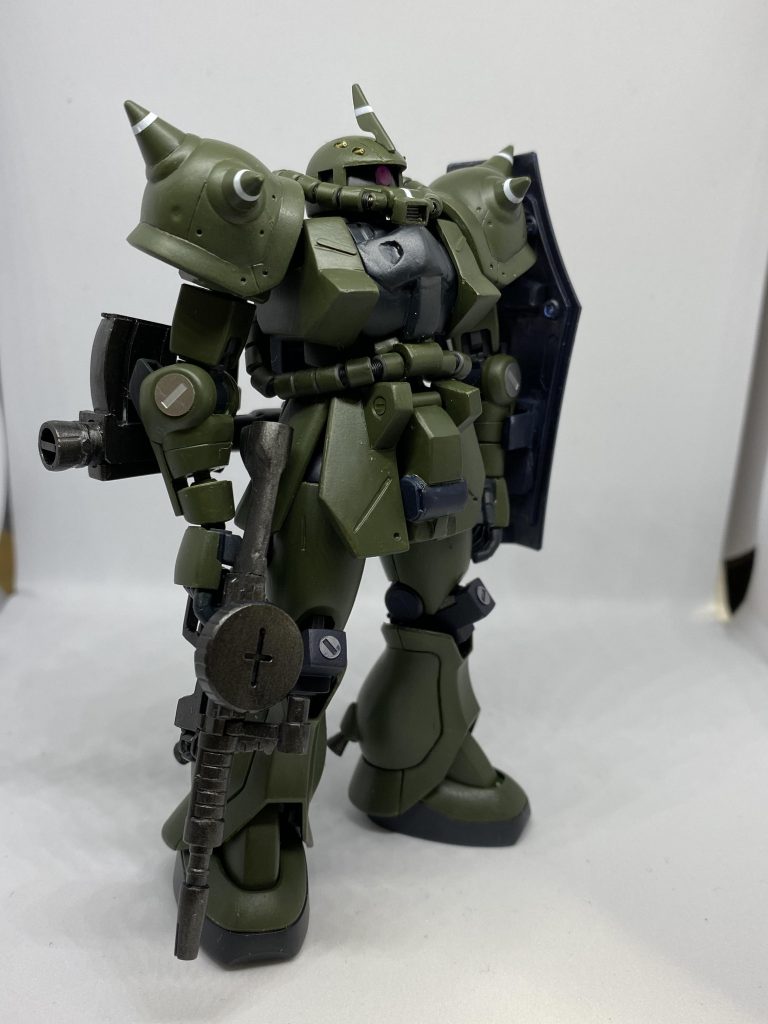 頭のマシンガンは0.6ミリパイプを使いました。