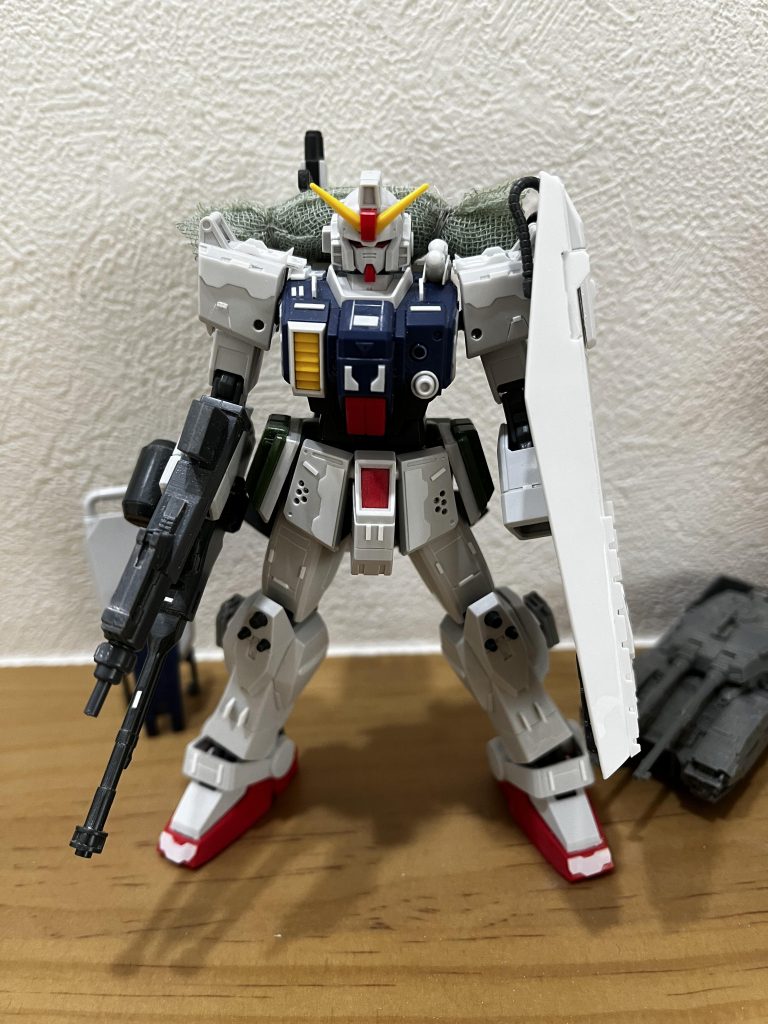 スジボリは少な目プラ板でのディテールアップがメインぶち穴についてはフリーハンドにて開けています。ガイド使ったら均等になるのかな?使ったことある人教えてください!今作を作成中にウェーブさんのパンチを手に入れたのでいたるところに使用しております!