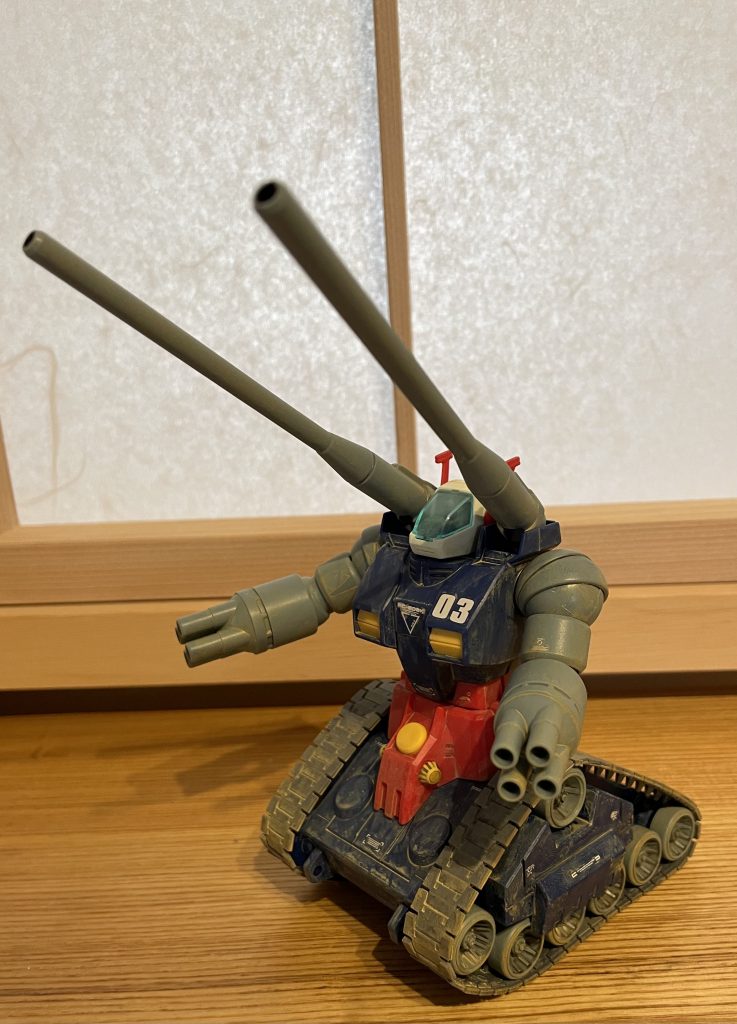 砂漠で戦闘中というイメージで制作しました！