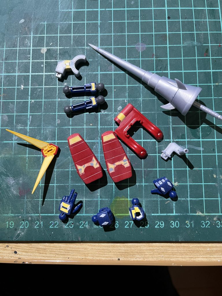 肉抜き埋めなど手を加えた主なパーツ