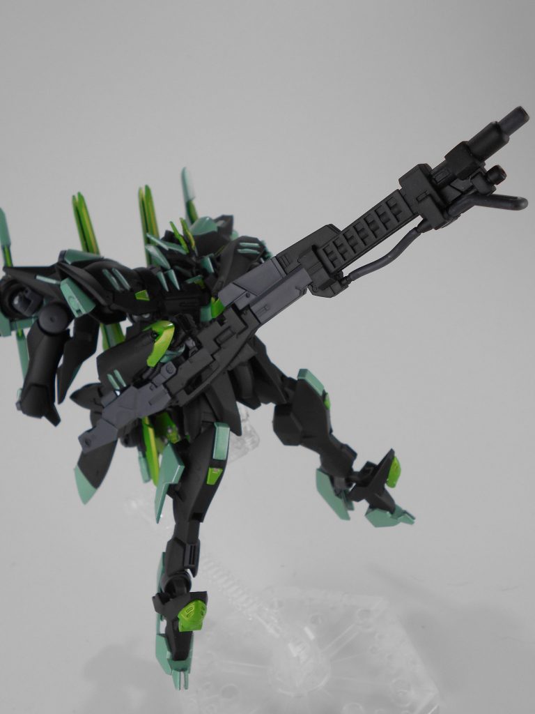 GNスマートガン改・「ピュレース」。ストライカージンクスのGNスマートガンにハードポイントを追加しました。原点の武装と同じく、収束や連射を使い分けることが出来ます。「ピュレース」はギリシャ語で「菌核」のアナグラムです。