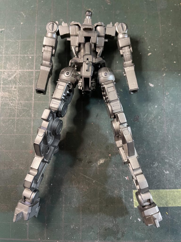 フレーム黒サフを塗布後にMr.メタルカラークロームシルバーを塗布。布で拭き取りながらウェザリングつや消しにて仕上げ