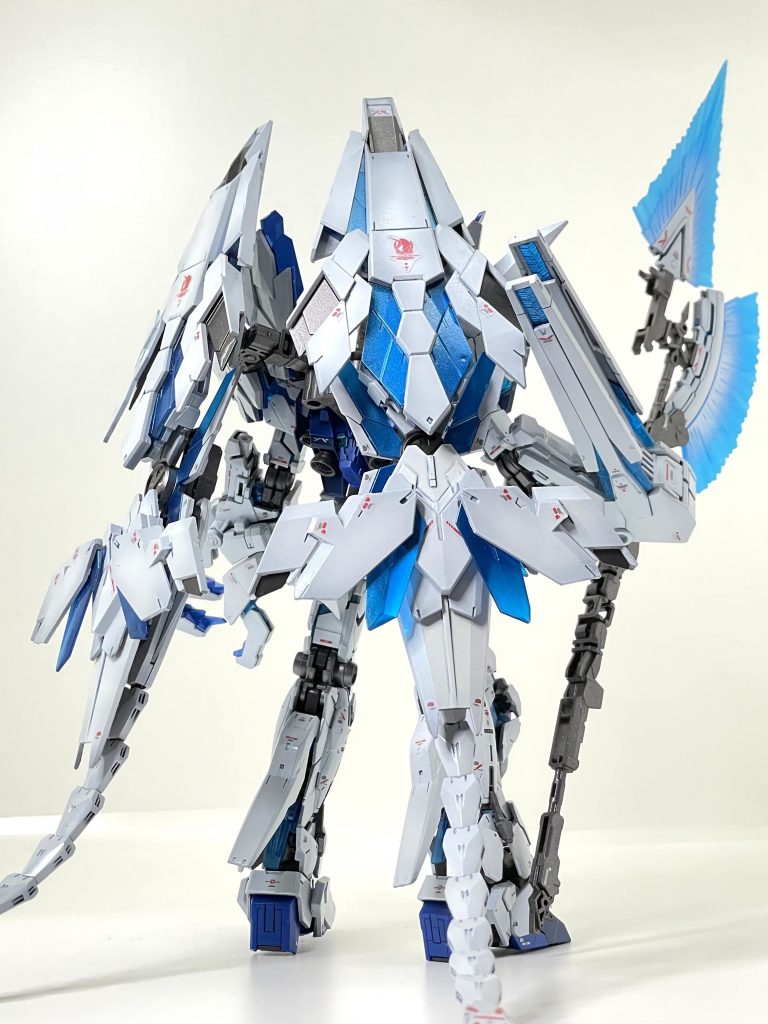 斜め後ろ