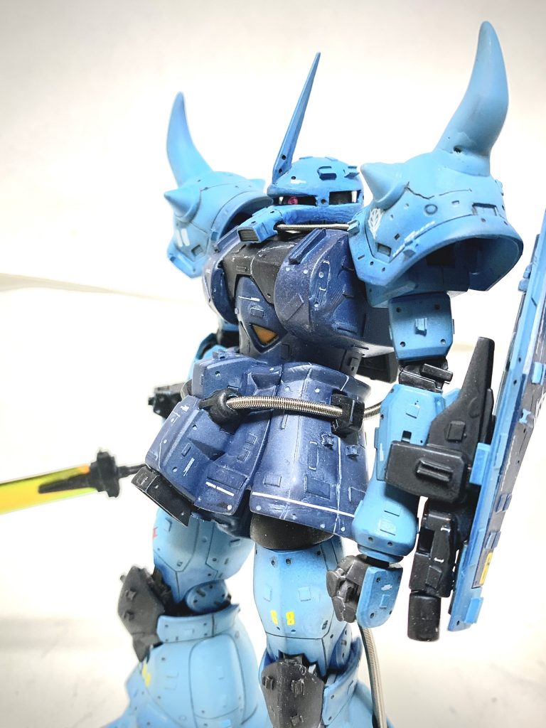 鼻を延長、胸はマッチョ化してます