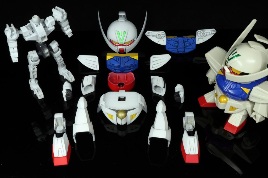 クロスシルエットフレームからは全ての部品を取り外すことができます。せっかく探して白のフレームを買ったのに、グレーのサフを吹いて白で塗っていた時は虚無を感じていました。