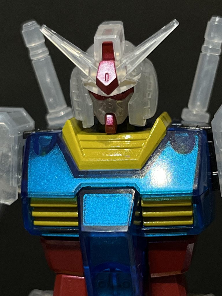 裏面のシルバーが透けてキャンディ塗装っぽく見えるような？