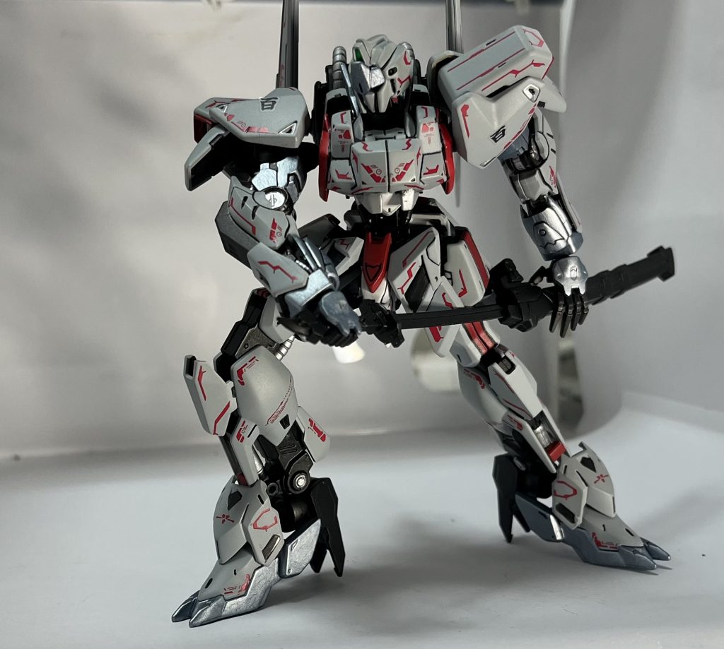 制作工程ではないけど、抜刀ポーズも可能　次回からは制作工程もしっかり残してみます