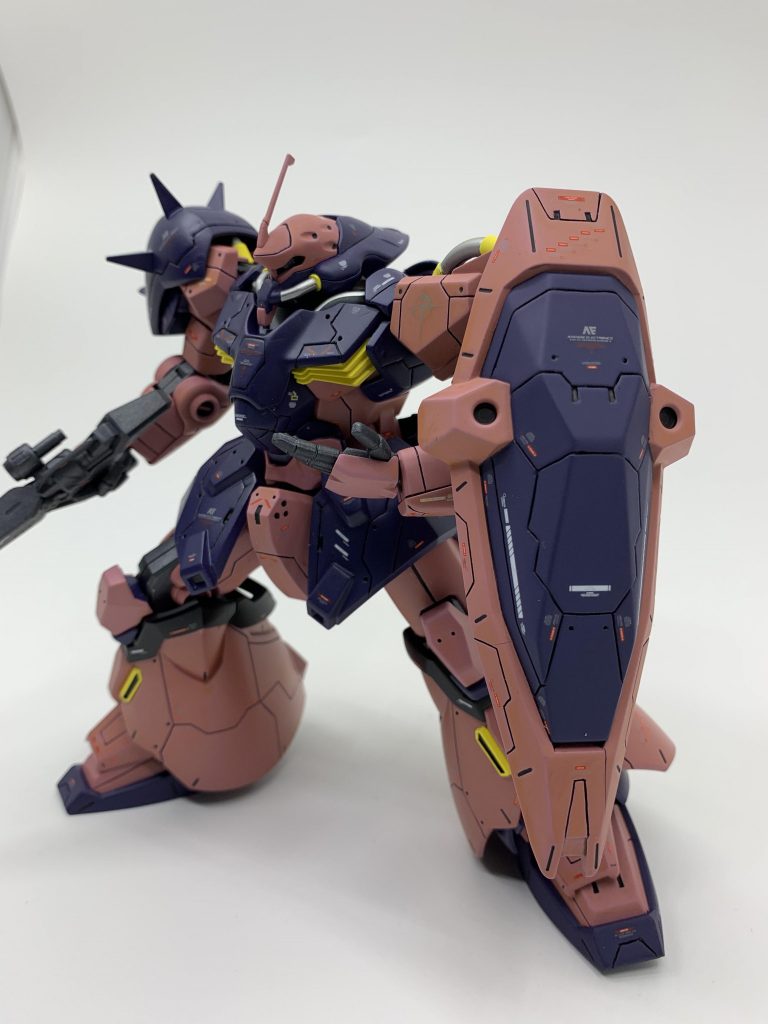 デカールの段消しにこだわりすぎて厚ぼったい感じになりました