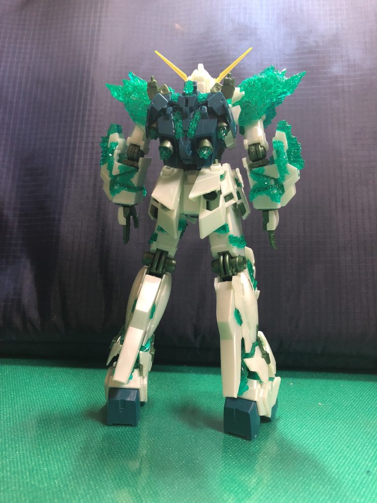 成形色も緑がかったパールで綺麗