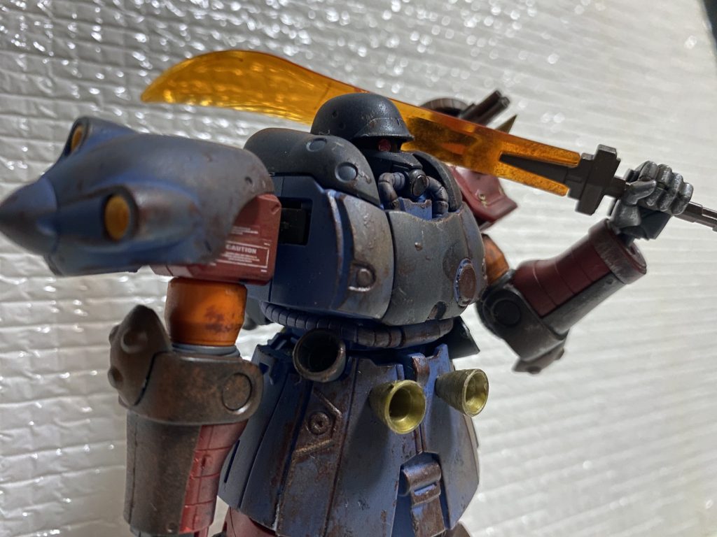 もう片方はケンプファーの肩をミキシング