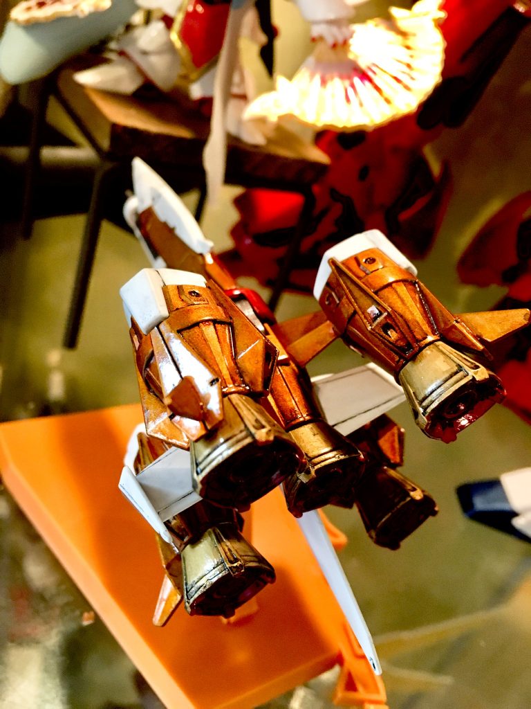 105ダガーのガンバレルストライカーだけ数年前に作ってたものを使いました。このオレンジの感じが気に入っているので今回ガンバレルは塗り直ししませんでした。