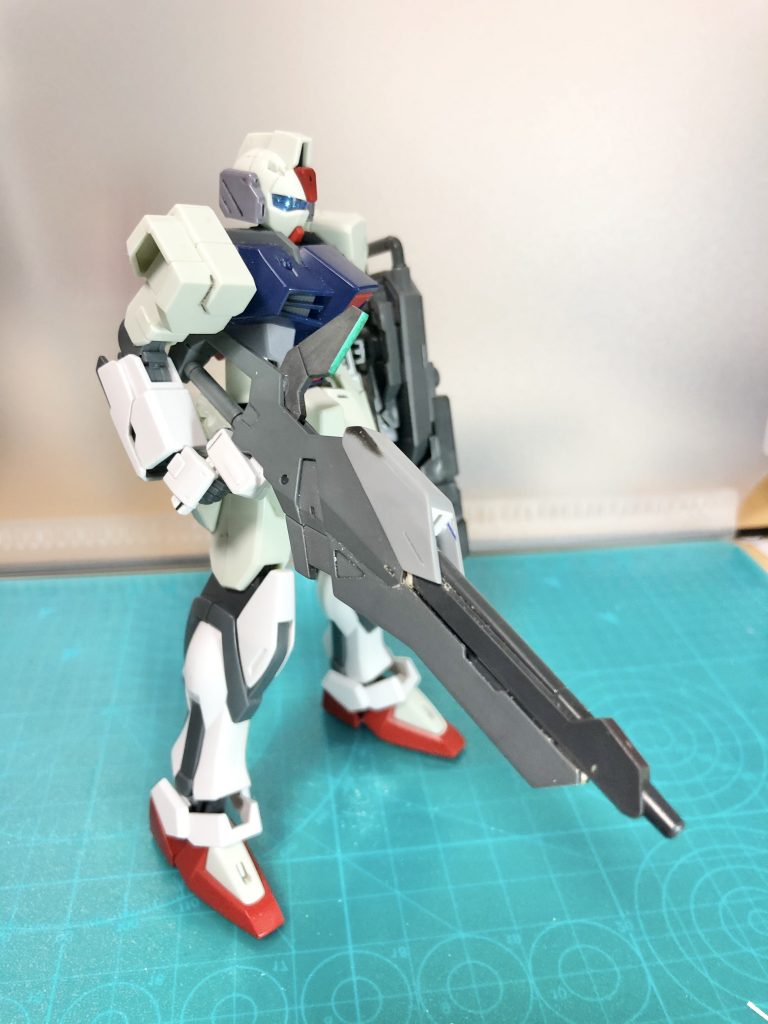 ジャンクパーツから組み上げたライフル。