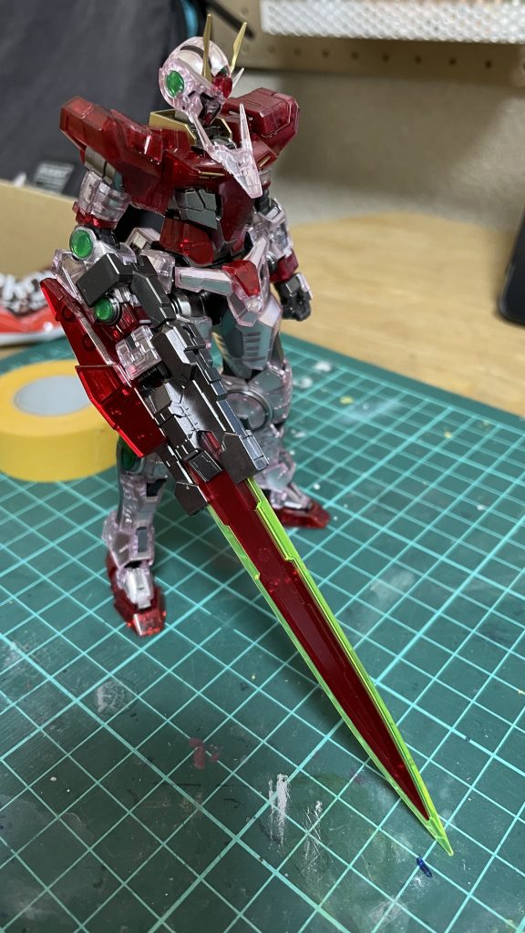 頭部側面のフィンつけてから写真をとればよかったですね。