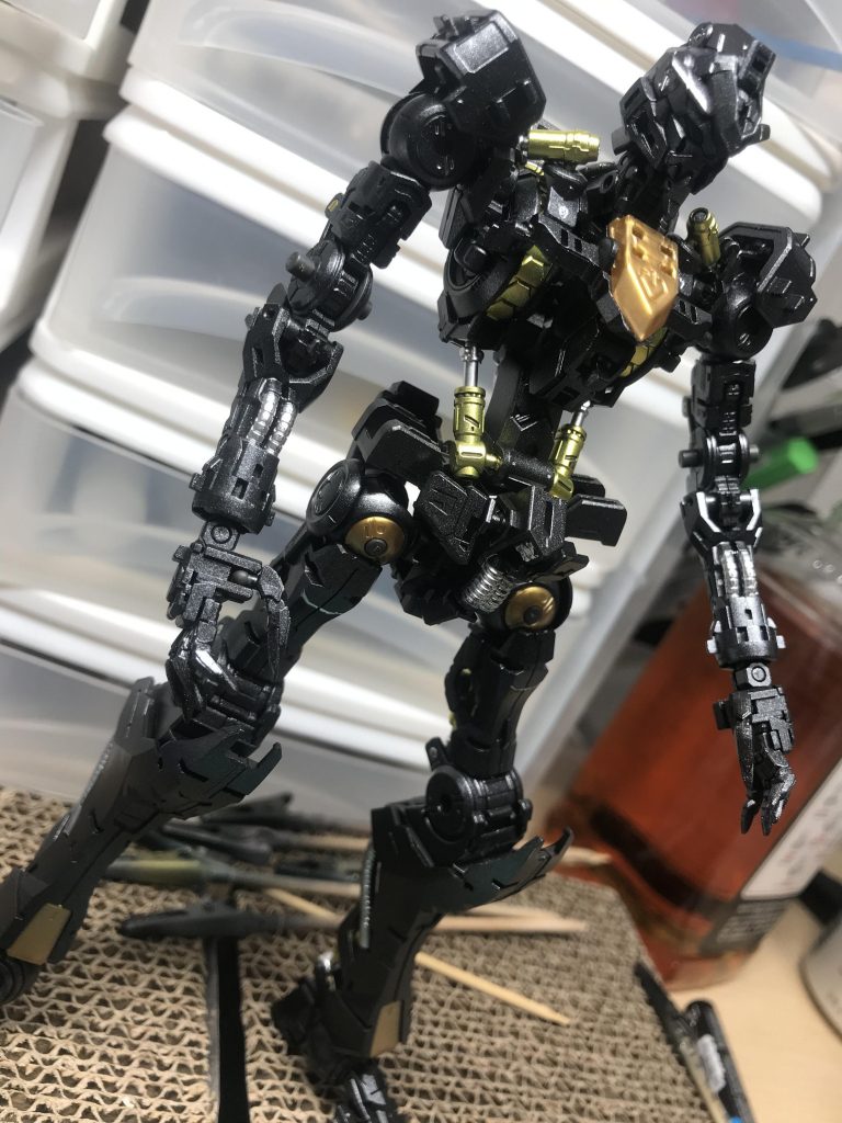 ガンダムフレームだけで飾る用にもう一体欲しいくらい😍