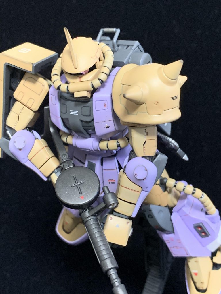 モノアイはビルダーパーツのMSサイトレンズを使用。裏にラピーテープを貼ってます。