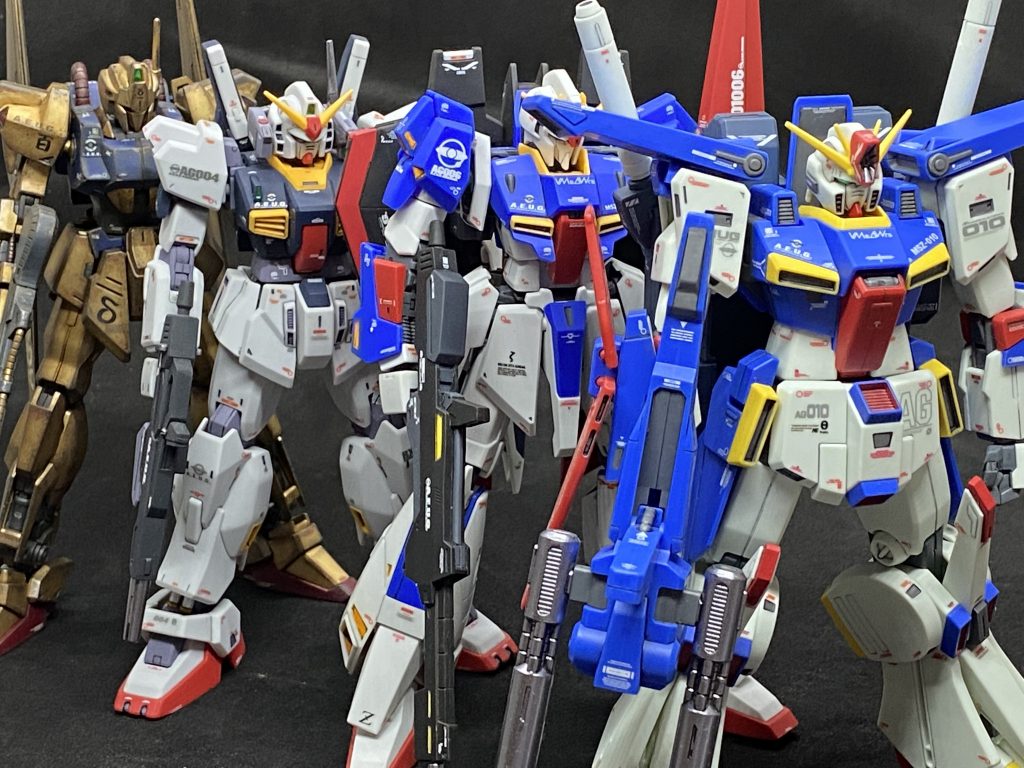 うちのガンダムチームです。デカールのおかげで統一感は出てると思います。強そうでしょ？(笑)