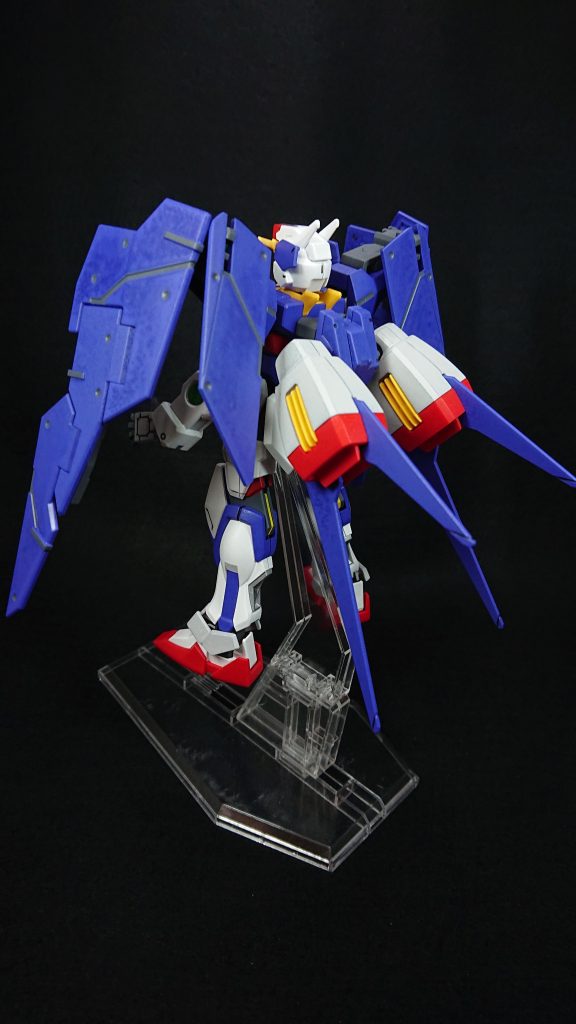 白い部分をピュアーホワイトと灰色9号で塗り分けて情報量を増やすつもりだったのですが、灰色9号が思っていたより白に近い色だったのでイメージ通りにはいかなかったです