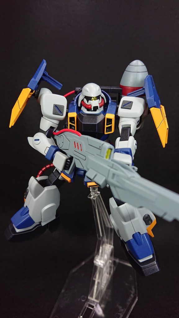 モノアイはいつもどおり、セリアのデコレーションシール(黄)を接着