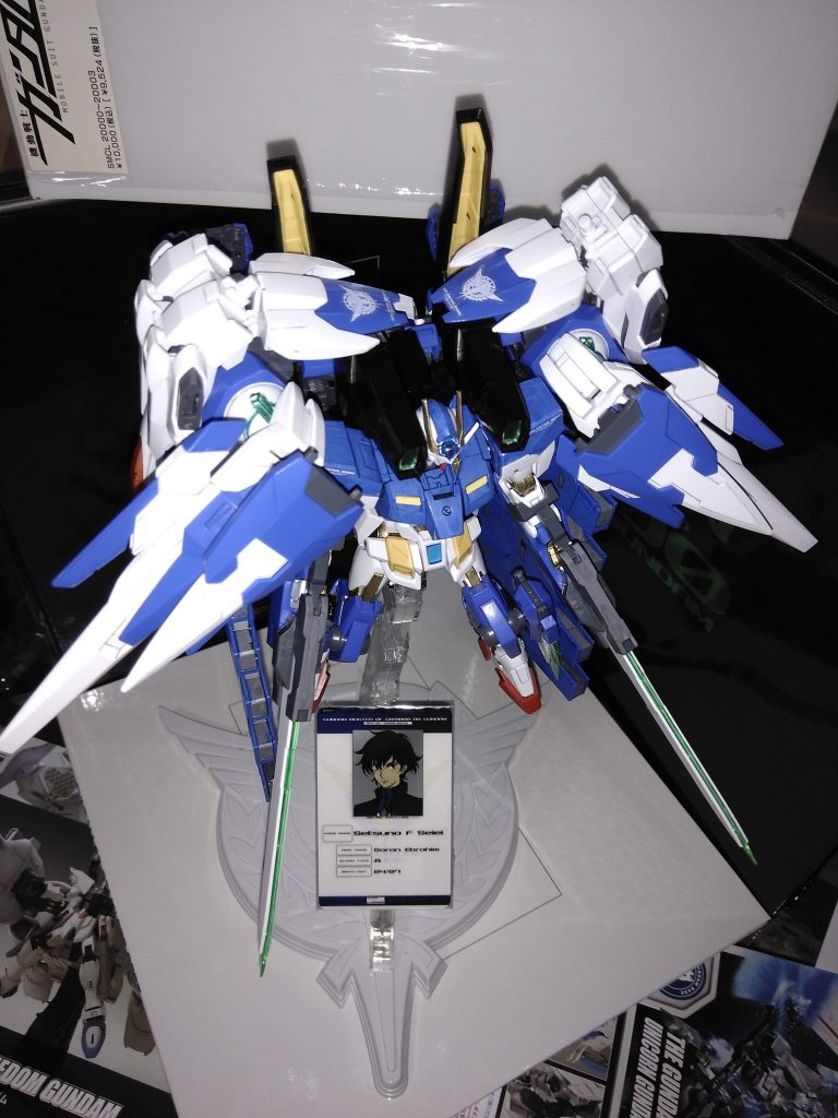 この後、台座が機体の重さに負けて一部折れた笑