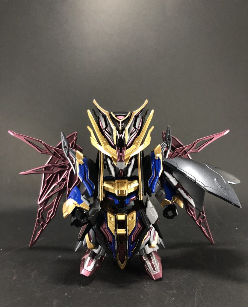 塗装は基本的にはラッカー塗料をエアブラシで、細かい塗り分けを水性塗料とエナメル塗料を筆塗りで仕上げました♪