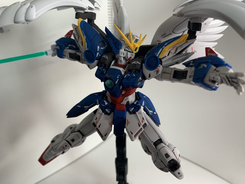 ビームサーベルで突撃風