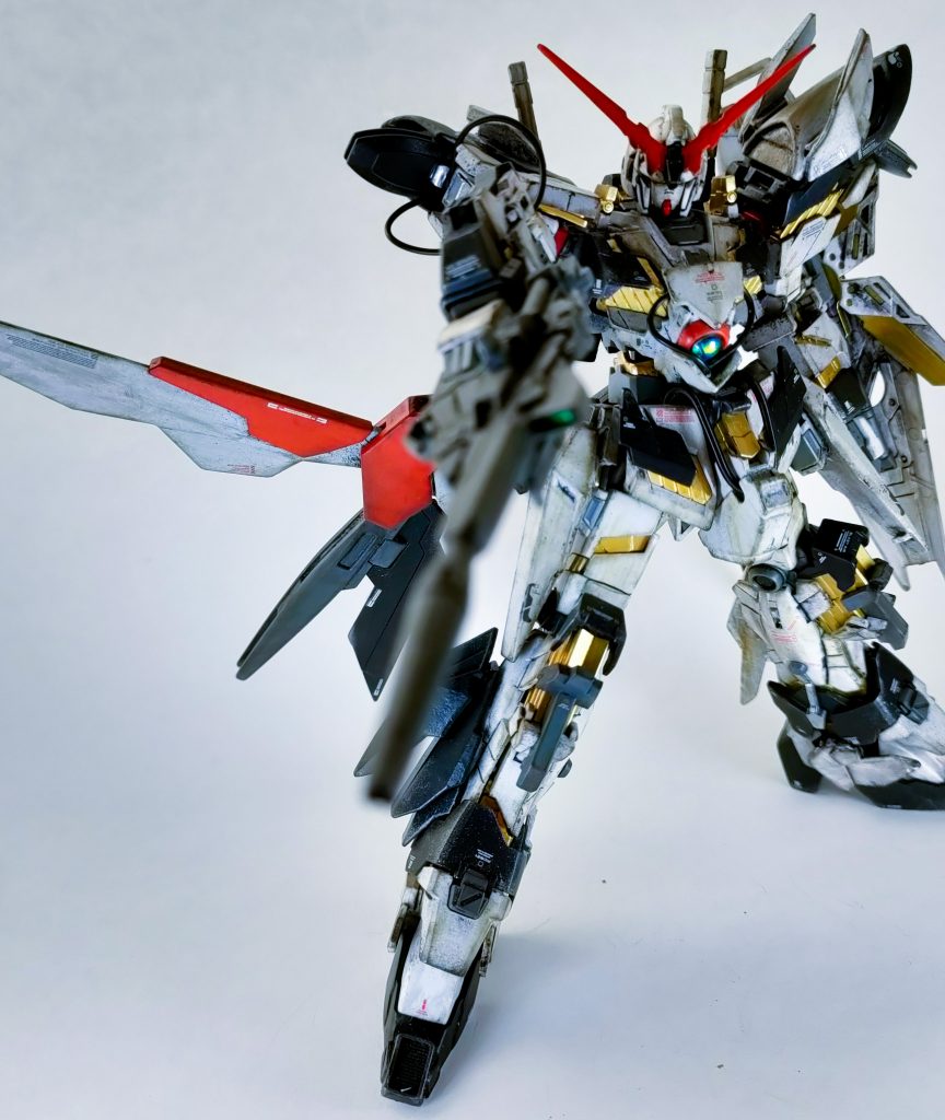 ビームマグナムは無改造です。スコープ部に付属のホイルシールを貼っています。