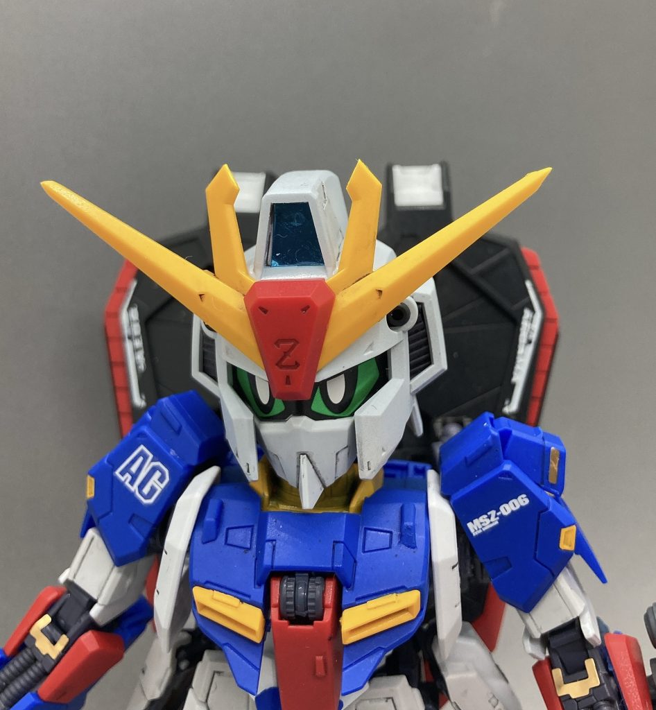 クロスシルエットの目の変形ギミックは生かしています。