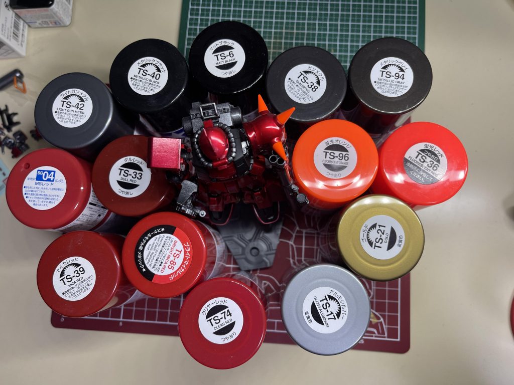 今回使用した缶スプレーです見えませんがフレームも塗装してあります仕事が忙しく、久しぶりに作ることが出来ました最後まで閲覧ありがとうございますまた、よろしくお願いします♪