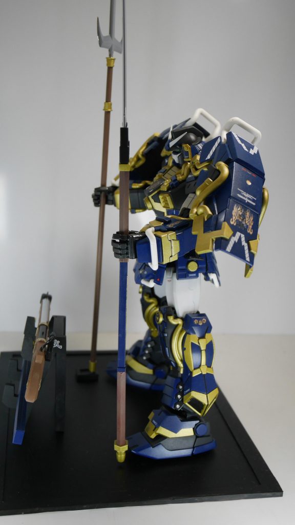 デカールは付属のドライデカールと手持ちの適当に貼ってます。ドライデカールは貼った後にマークセッターでふやかして馴染むようにしました。