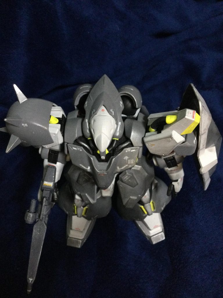 上方から。プロト機なので00。マフティーのマークがカッコいい。