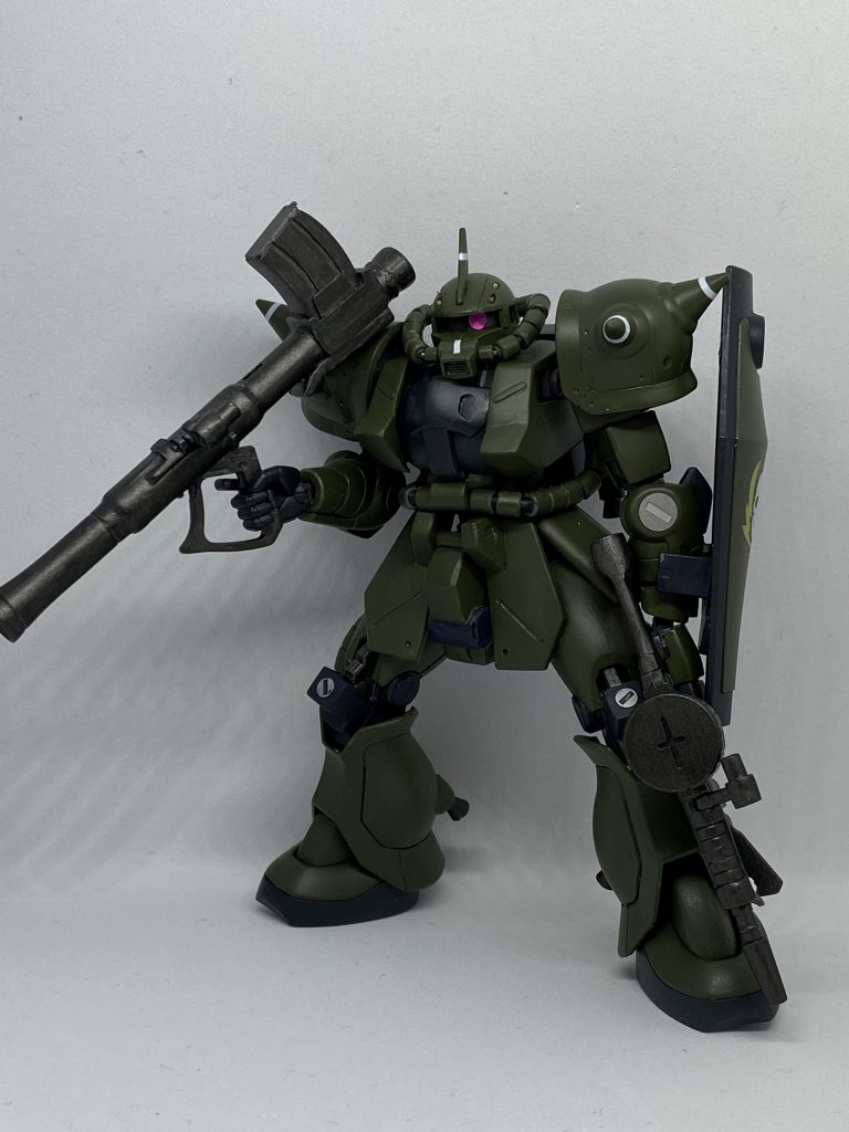 リバイブはかなり可動しますが色々干渉して制限されてます。