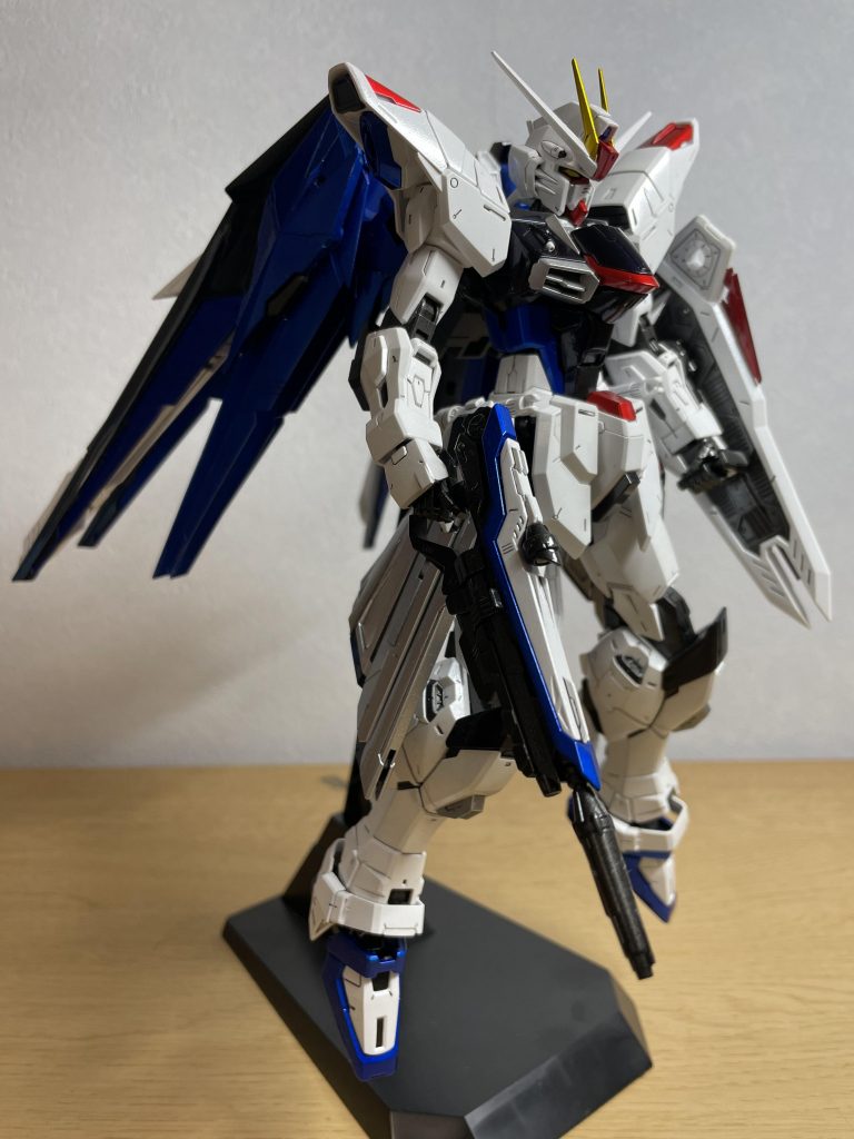 今回はキャンディ塗装に挑戦しました。かなり根気のいる作業でしたが、その分達成感が半端ないです。また、挑戦したい。