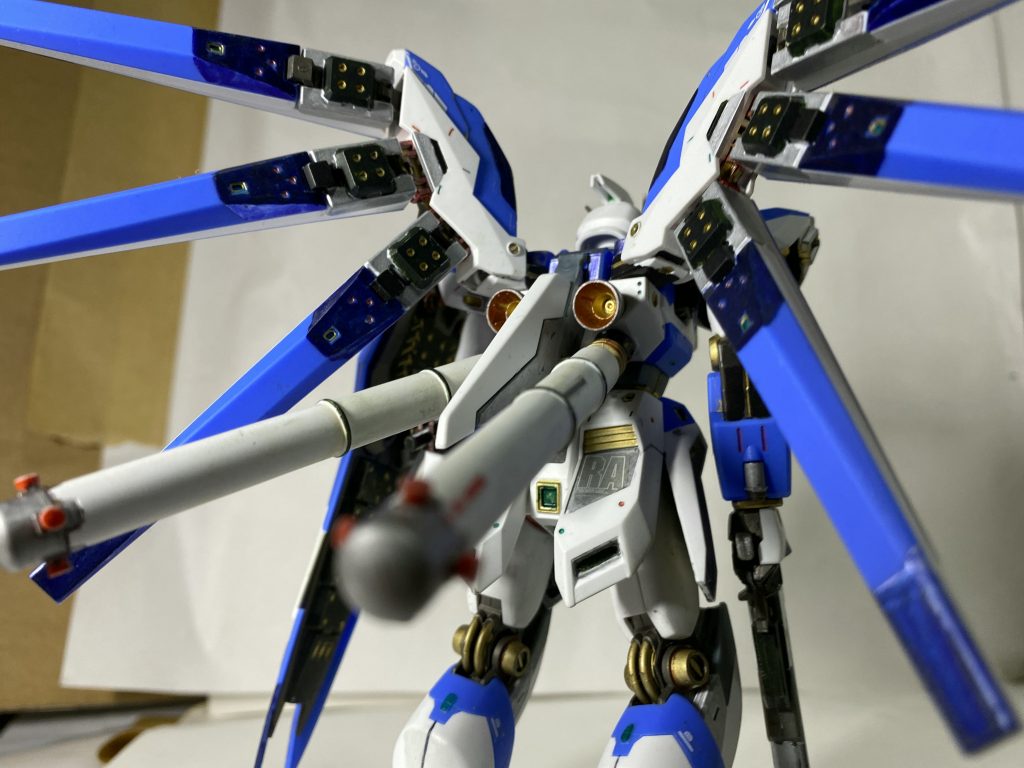 背面。各箇所の塗装は想像でアレンジを加えてあります。デカールは余りものの奴を少々使用しました。