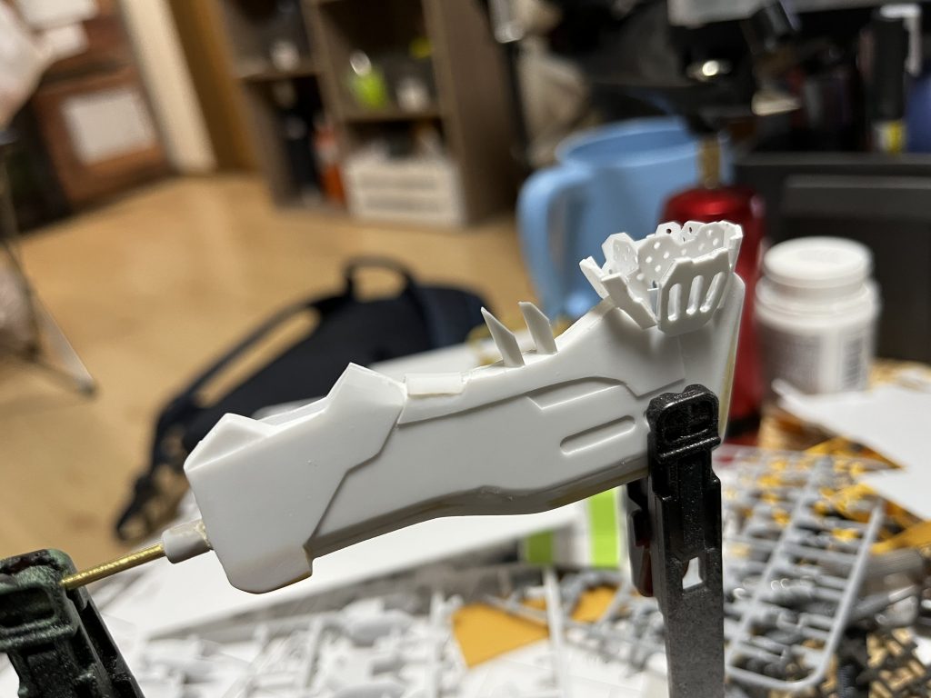 途中何度も挫折しかけた大剣のバーニア部分武器作成だけで気づいたら休日が終わってたって日が2回くらいありました。