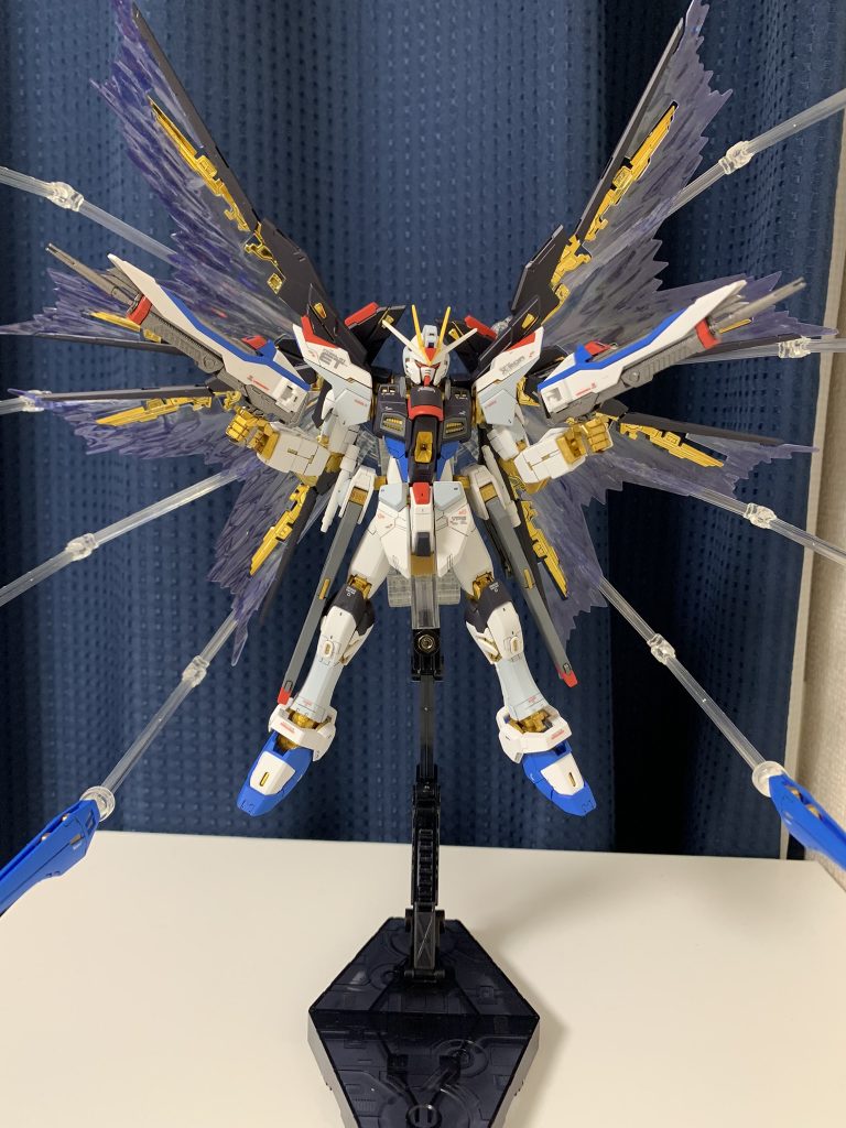 フルバーストモードで。場所を取るので常にディスプレイは出来ませんが、カッコいいですよね。