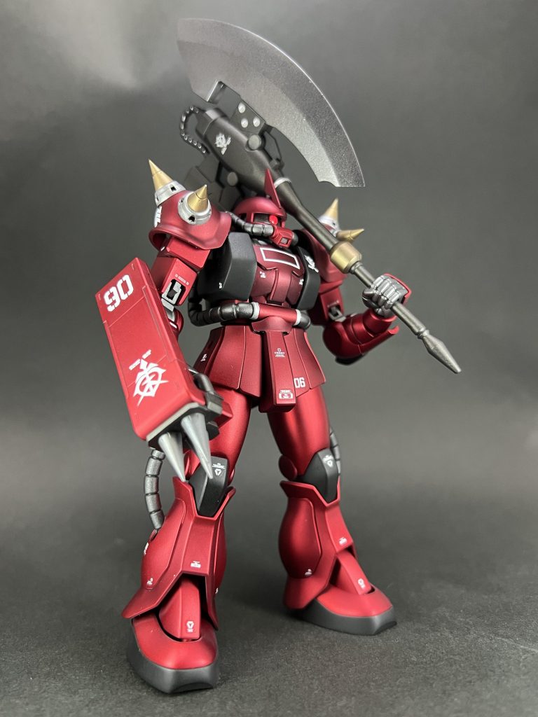 最推しショットで〆。以上HGザクⅡ(リバイブver)でした。ザクⅡは去年黒い三連星ザク(オリジンver)以来1年ぶりの制作でしたが、楽しく制作できました。今年もう一回ザク作りたいです！